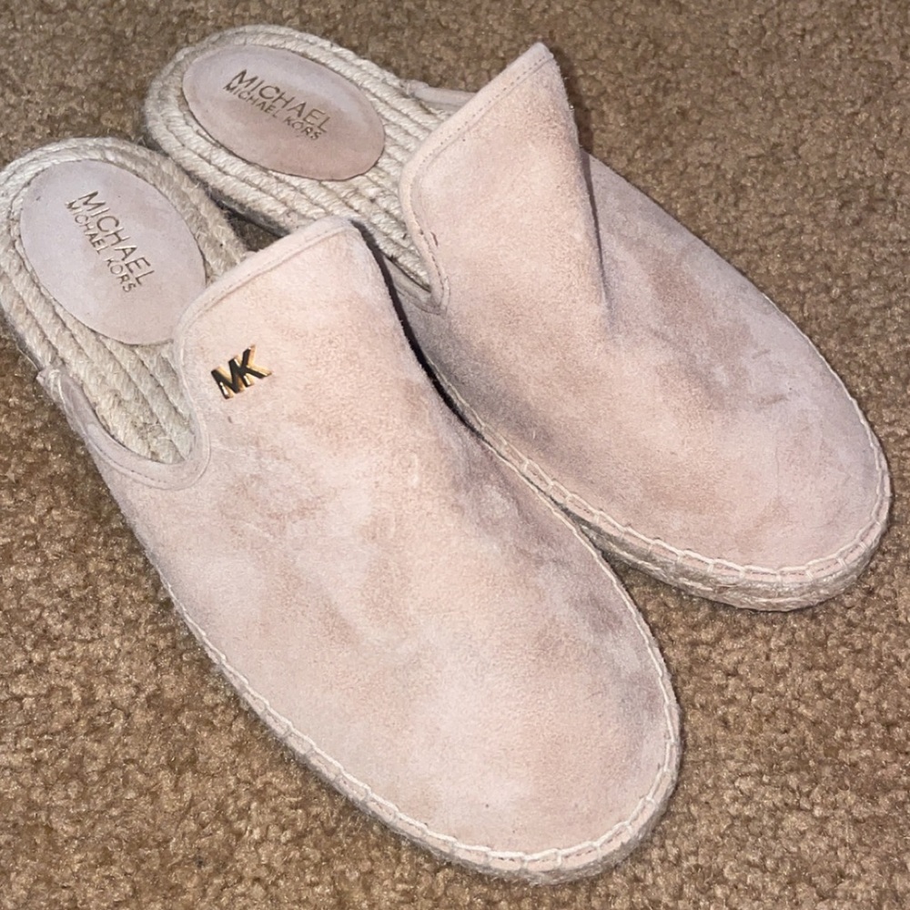 Michael Kors, Women’s size 6. Brand new shoes never worn!